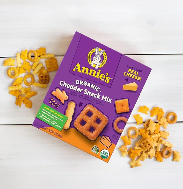 Annie's Organic Cheddar Snack Mix With Assorted Crackers and Pretzels 9 oz.-back3